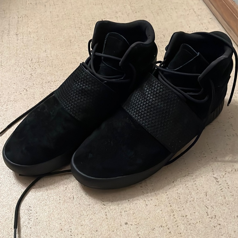 Adidas Tubular Invader